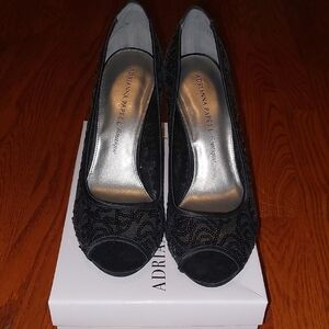 EUC Women's Adrianna Papell Size 8.5 Evening Heels